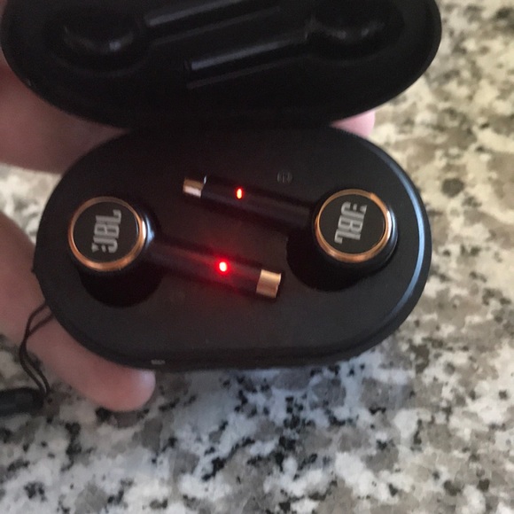 JBL PODS - Picture 2 of 3